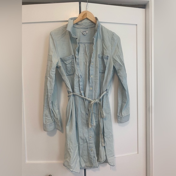 Old navy denim dress - Picture 2 of 3